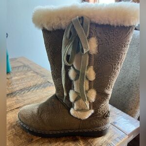 Bearpaw faux-fur boots